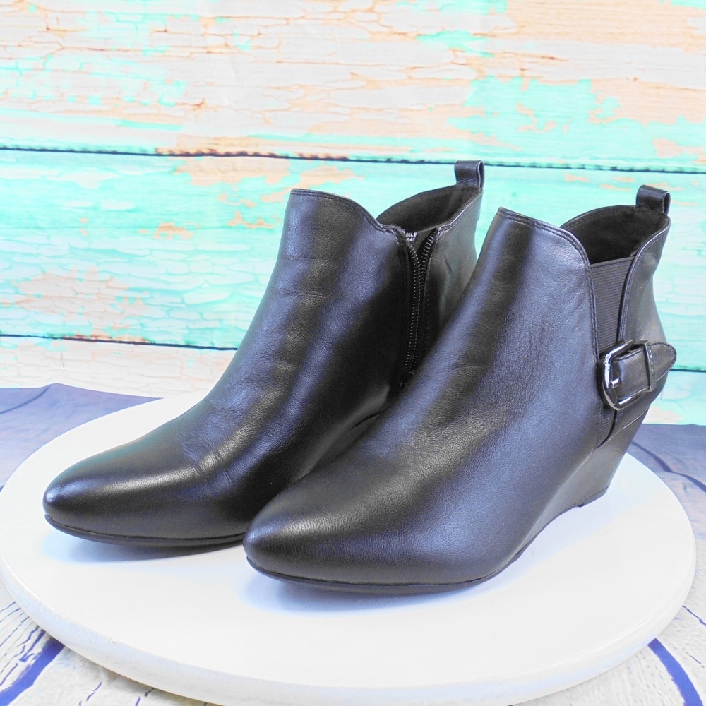 Anne Klein Ablene Black Leather Bootie Size 7 M